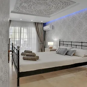 https://luxury-house-paraiso-del-palm-mar.tenerifehoteles.net